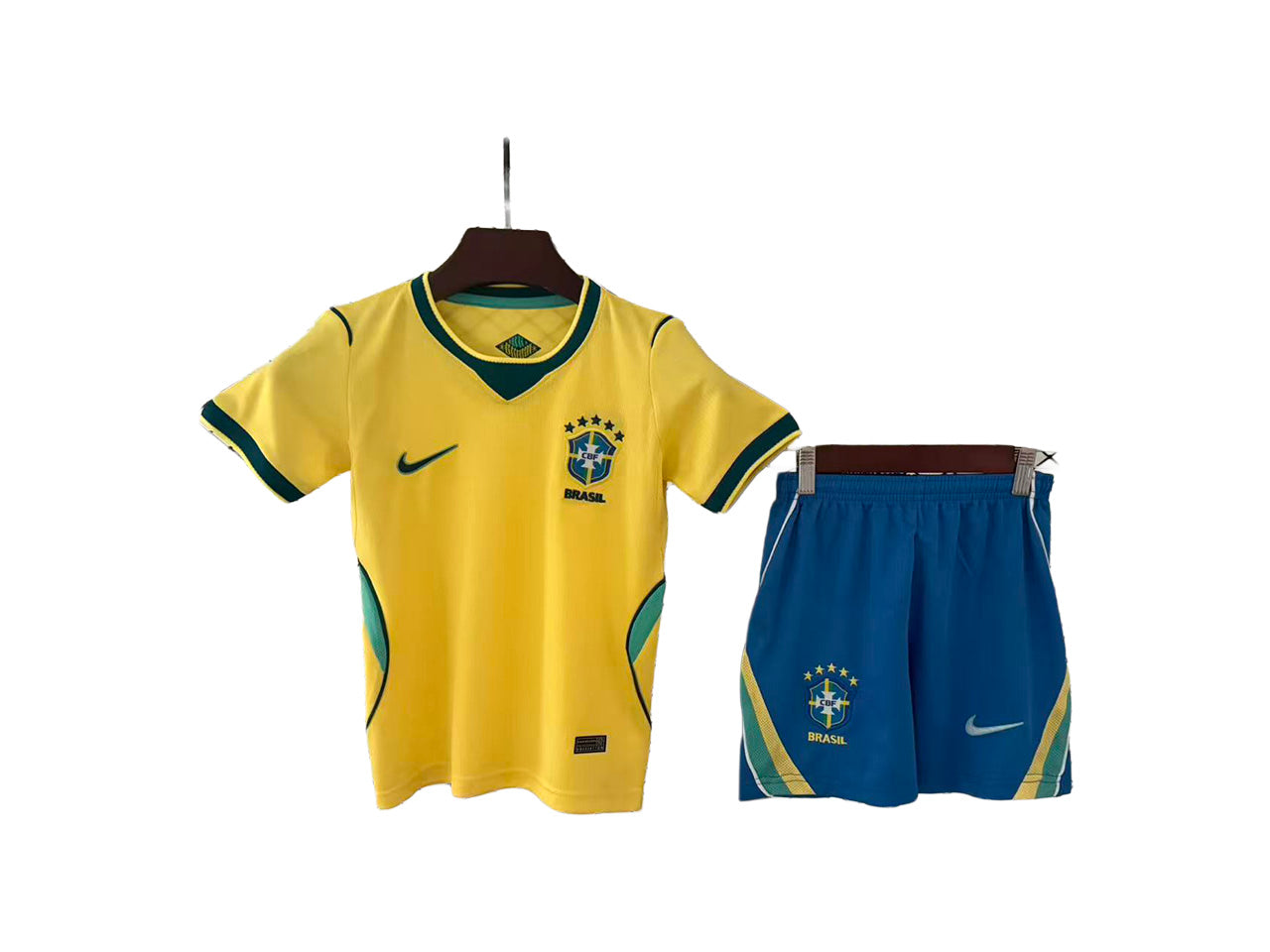Conjunto Infantil Local Brasil 26/27